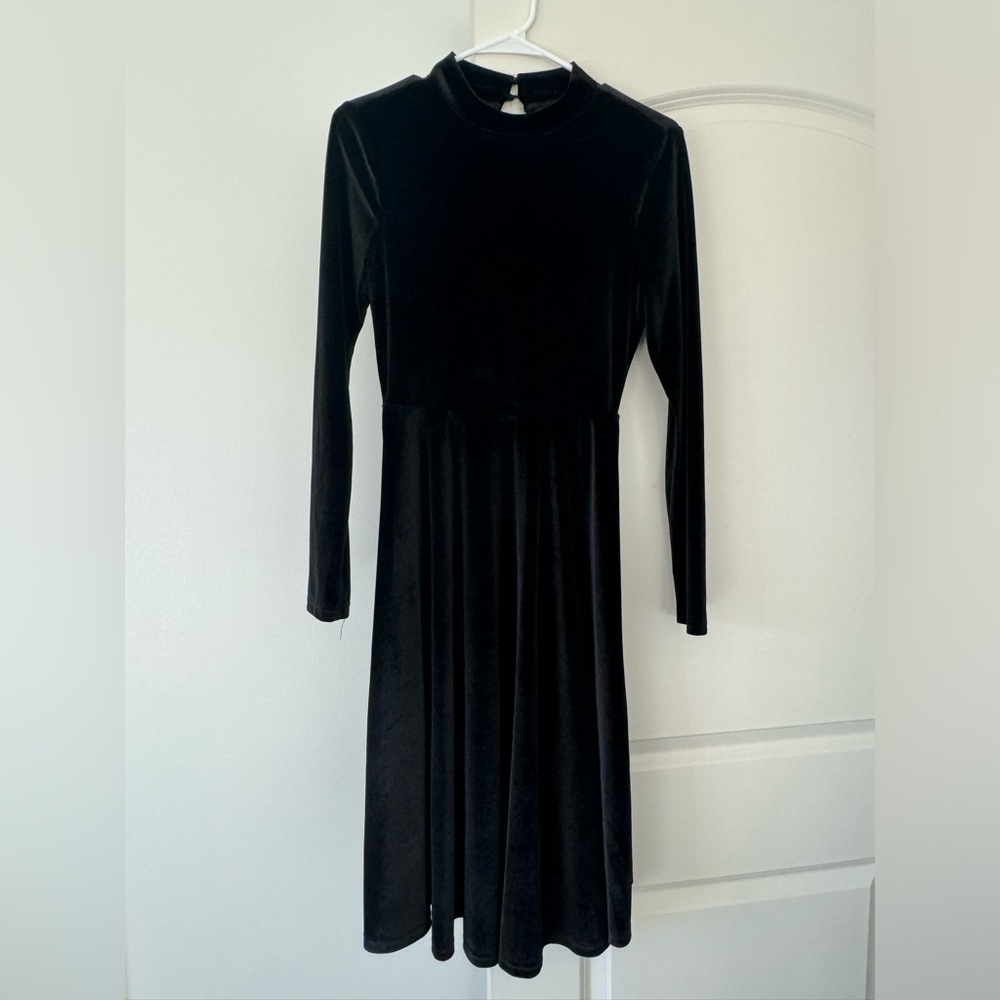 Elegant Black Velvet Dress